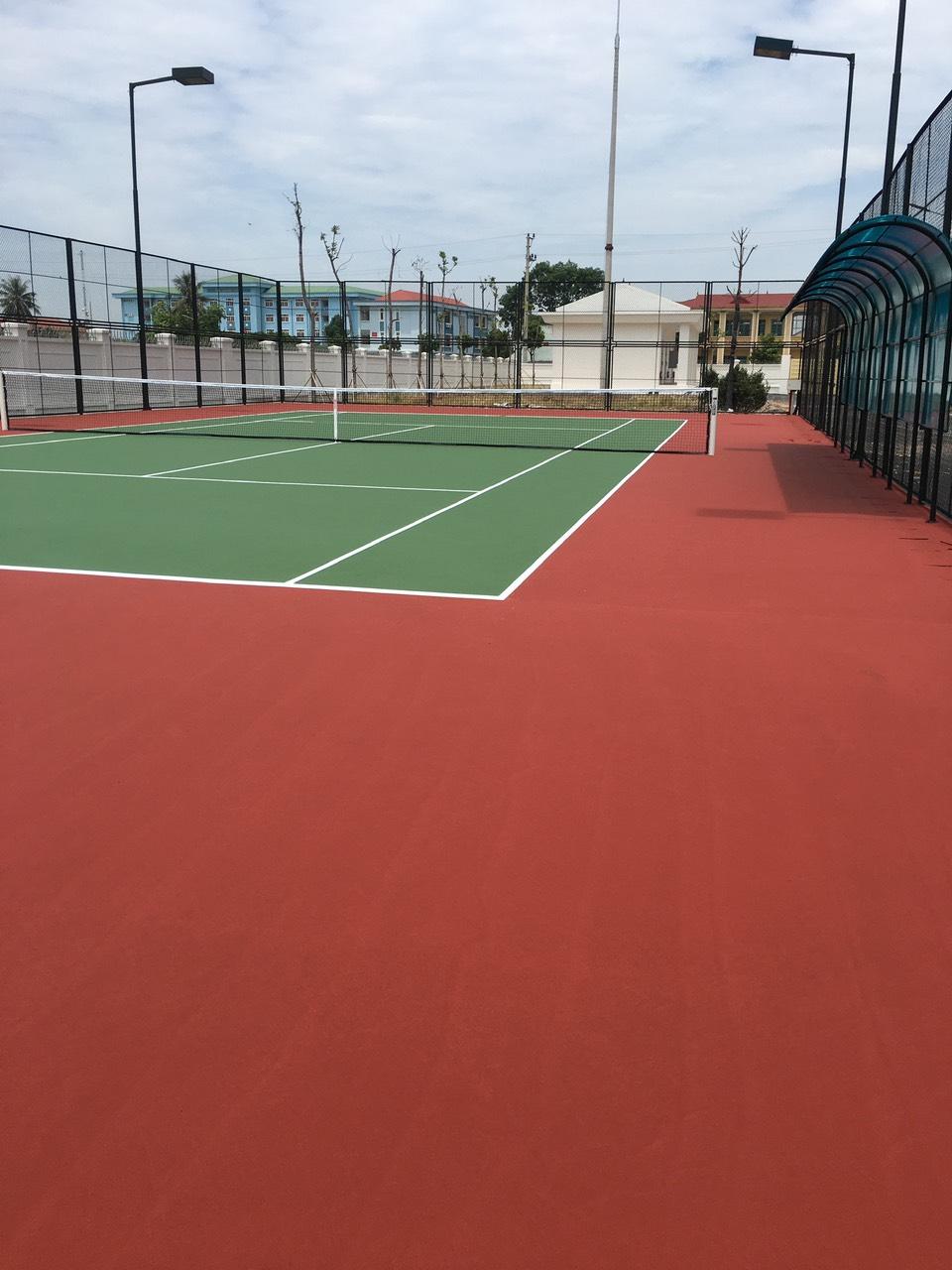 báo giá sơn phủ mặt sân tennis