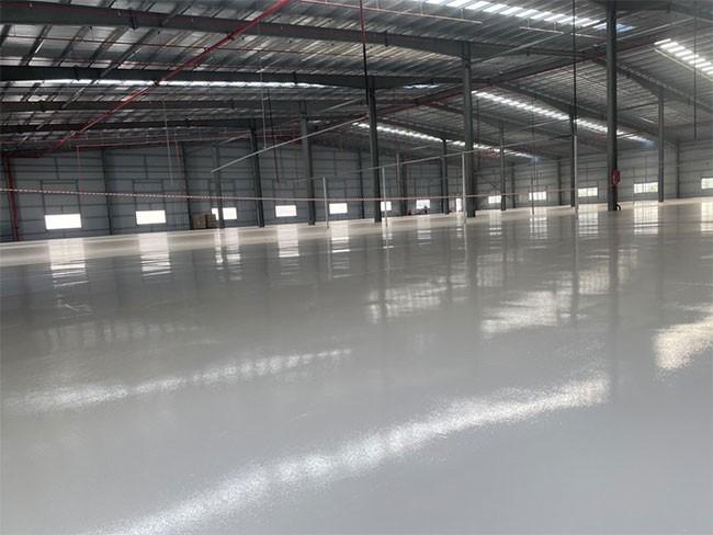 Quy trình sửa sàn epoxy bị phồng rộp tạm thời 