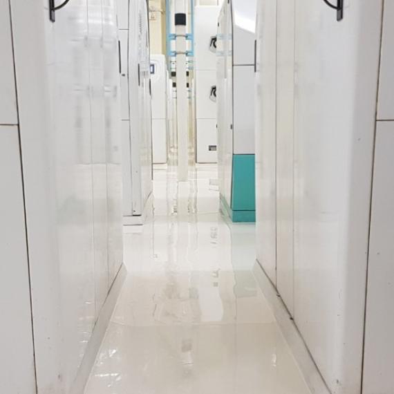Giá sơn PU nền nhà xưởng và ứng dụng trong sản xuất công nghiệp