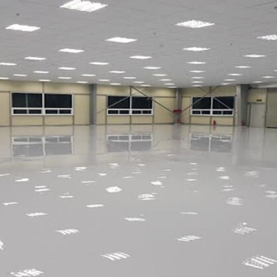 Ưu điểm của sơn epoxy trong suốt cho sàn bê tông