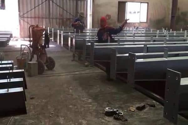 Sử dụng máy phun sơn Epoxy cho những thiết kế kết cấu kim loại lớn